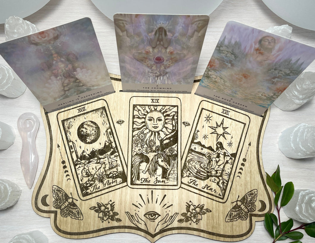 Vintage cut Oracle Tarot Card Display Board for Readings, Intentions & Affirmations - Boho Psychic Divination
