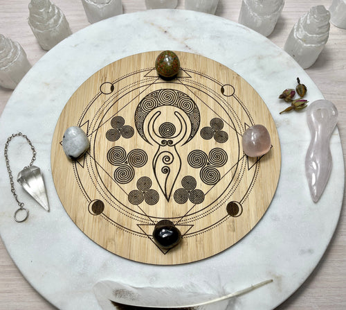 Fertility board + Crystals | Grid with engraved spiral goddess board - Unakite | rose quartz | Moonstone | Garnet