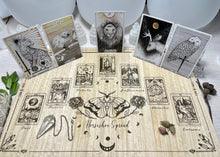 Load image into Gallery viewer, Large - 7 card Horse shoe tarot spread | board
